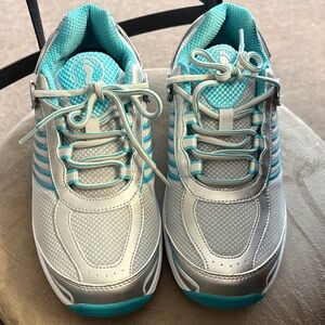 Silver and Teal ortho feet Athletic Shoes size 8 1/2 like new